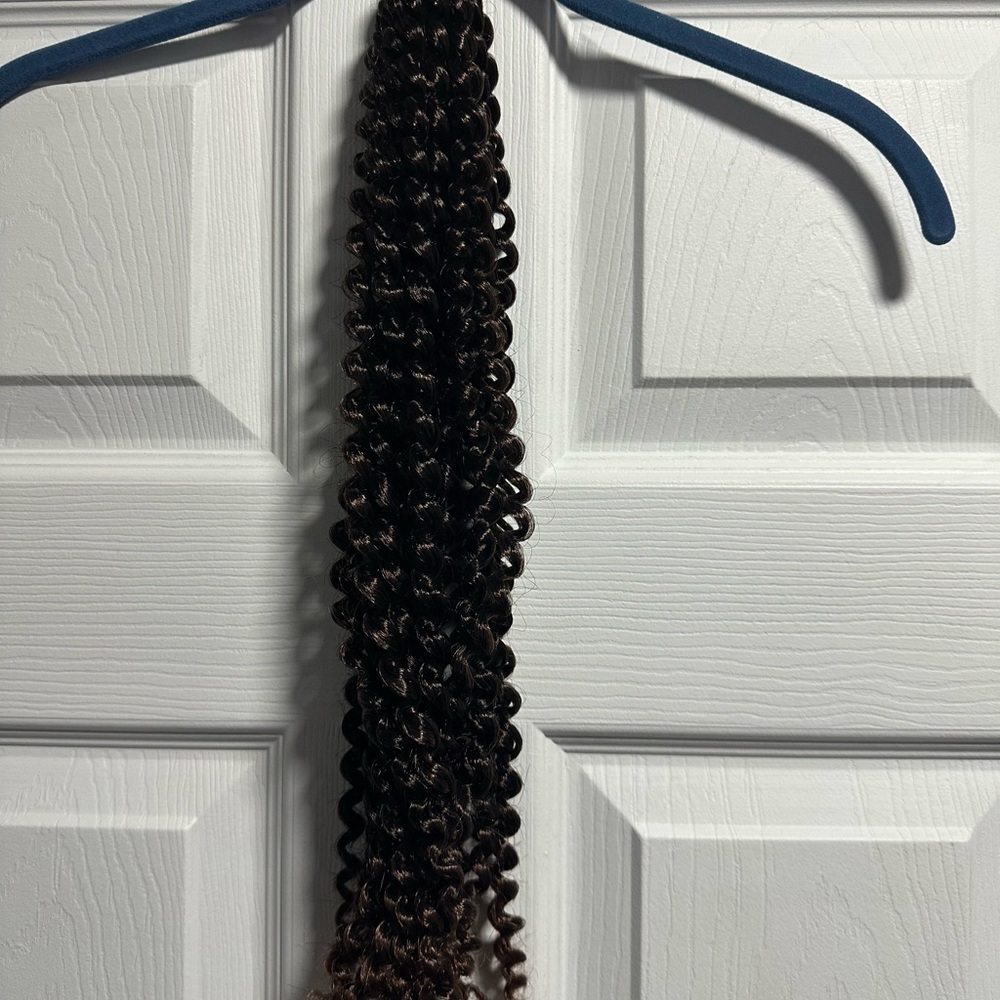 Curly Hair Braiding Extensions in Dark Brown 1B 30